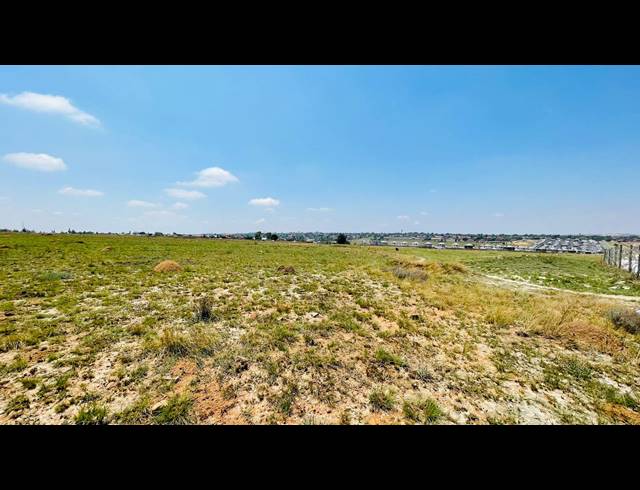 220,000M² VACANT LAND FOR SALE IN CHAMDOR